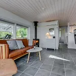 בית נופש Gjurgja - 100m From The Sea By Interhome *