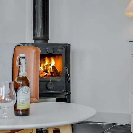 Gjurgja - 100m From The Sea By Interhome