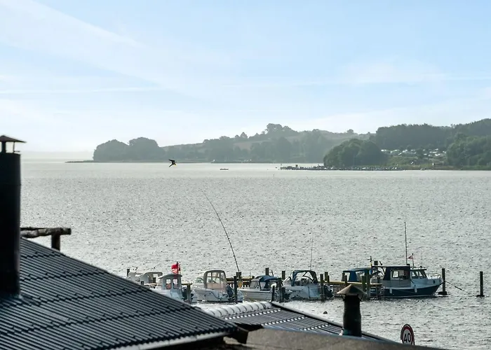 Gjurgja - 100m From The Sea By Interhome